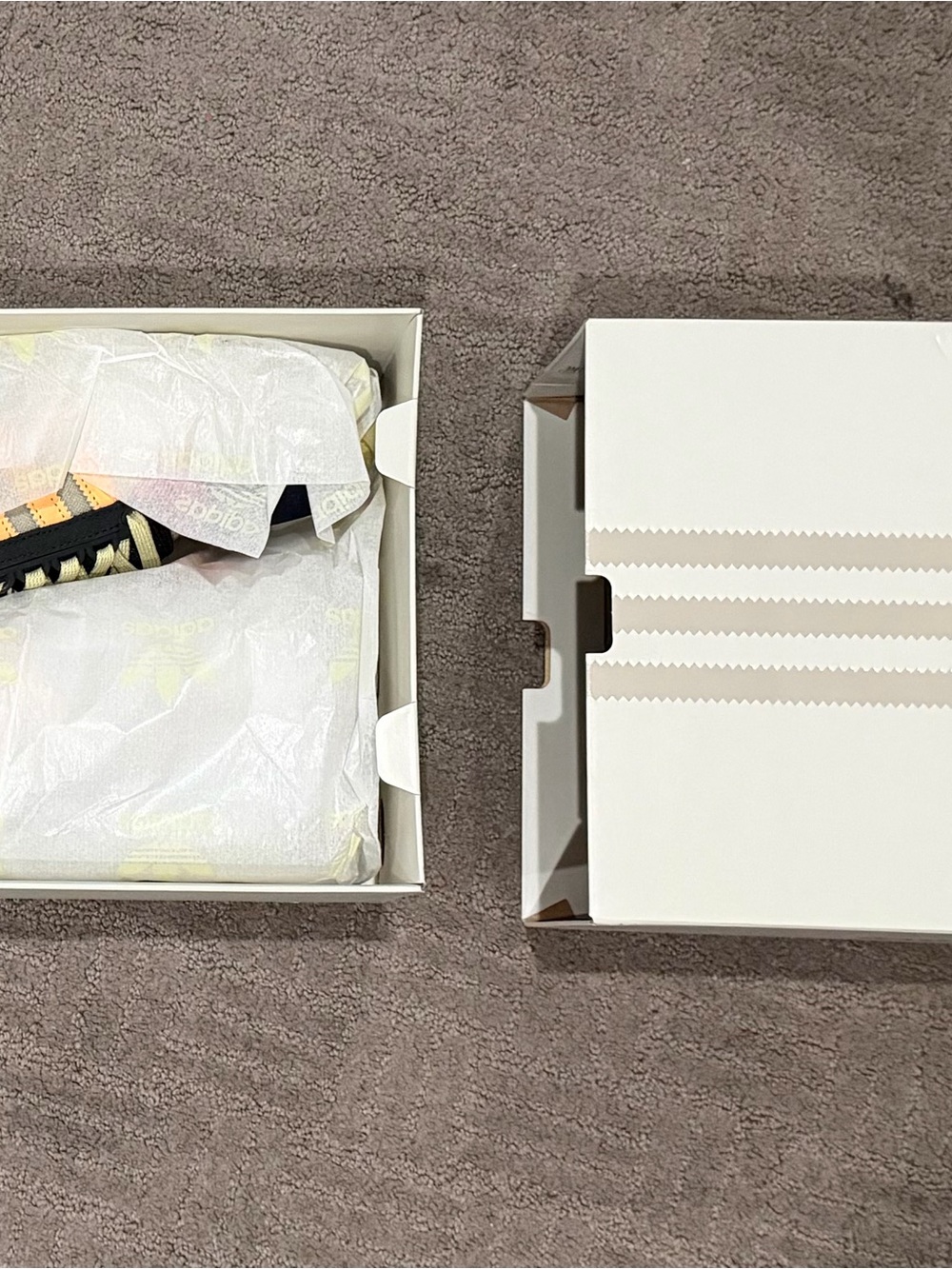 Adidas x Bad Bunny Forum PowerPhase Catch and Throw GZ2009 Men’s Size 9 Shoes - Picture 3 of 3